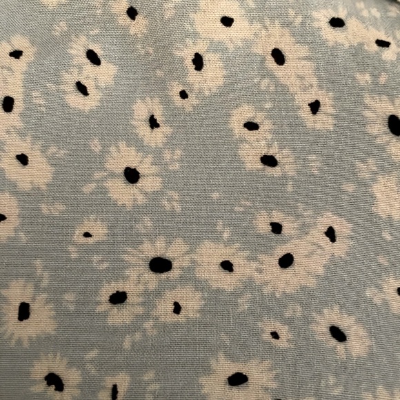 No Boundaries Cap Sleeve Shirt - Picture 3 of 5